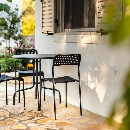 Janakis Garden Livadi Beach Himare Fshat Kültér fotó