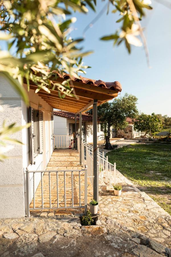 Janakis Garden Livadi Beach Himare Fshat Kültér fotó